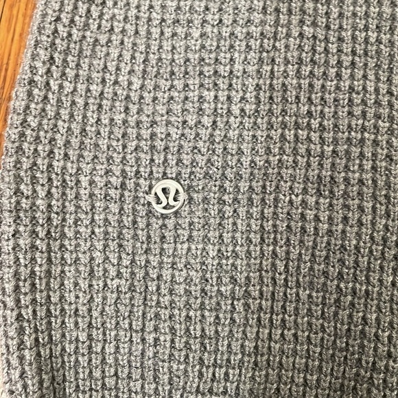 Lululemon The Sweater Life Waffle Knit Sweater Grey size 2 - Picture 6 of 7